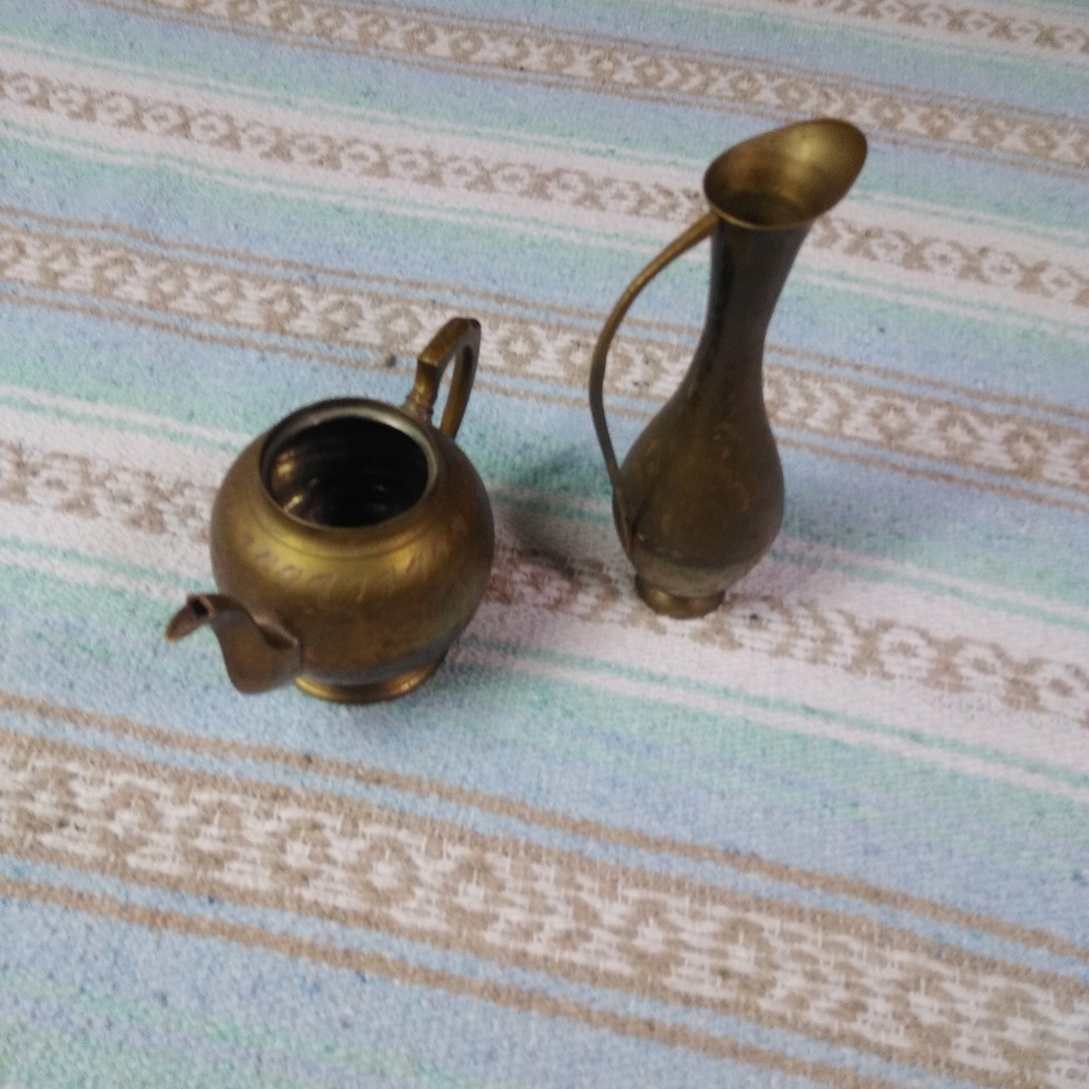 3 PIECE SET OF BRASS POT, PITCHER WITH LID - Picture 6 of 16